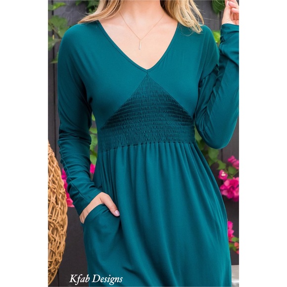 ❤️LAST 1! V Neck Emerald Ruffle Smocked Dress with Pockets! - Picture 5 of 7